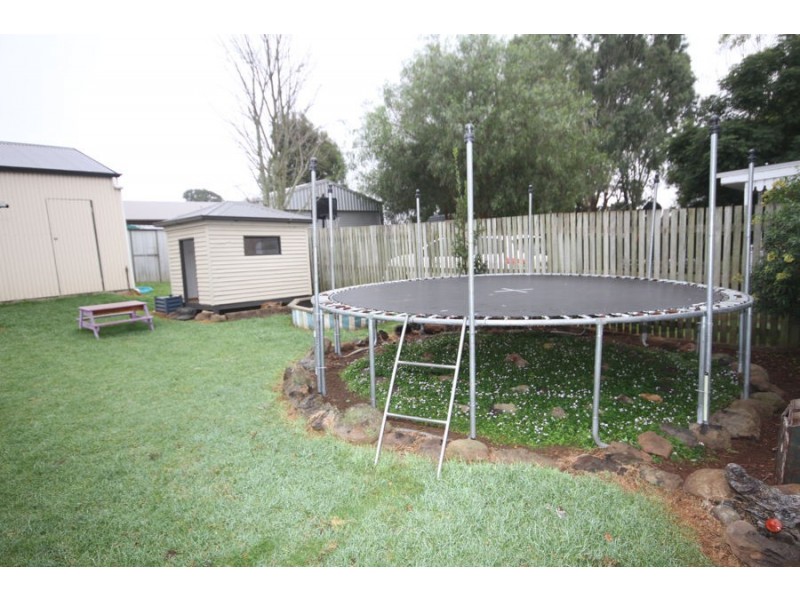 9 Hillside St All Offers Considered, Newtown QLD 4350