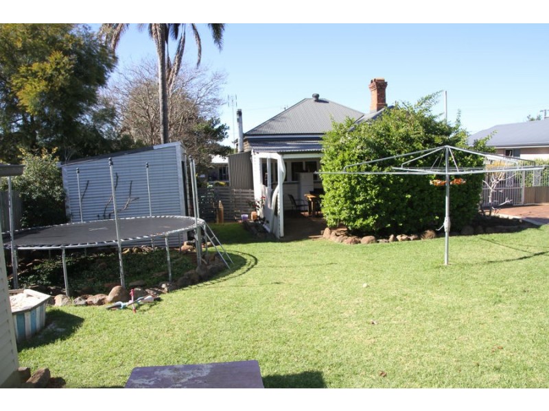 9 Hillside St All Offers Considered, Newtown QLD 4350