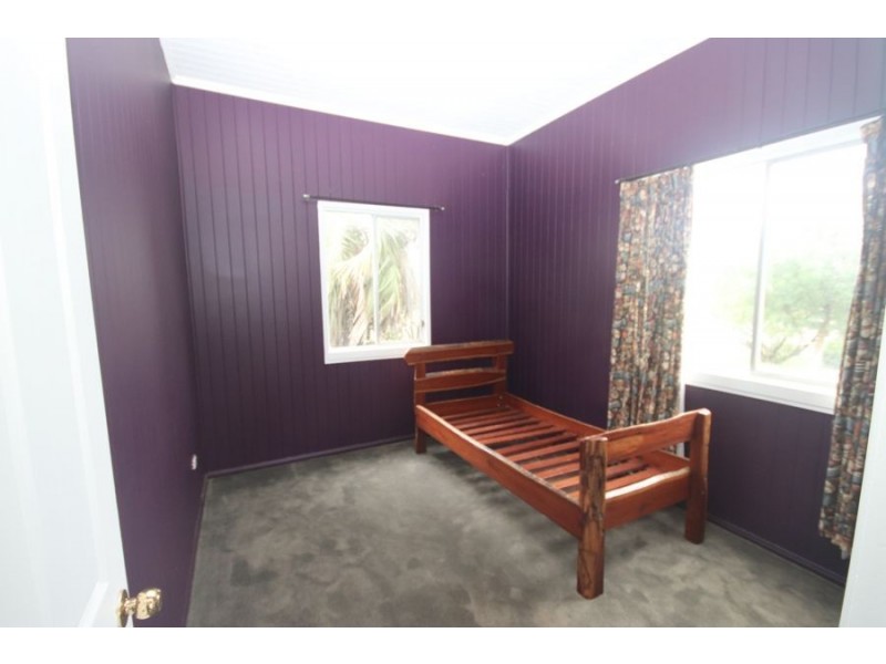9 Hillside St All Offers Considered, Newtown QLD 4350