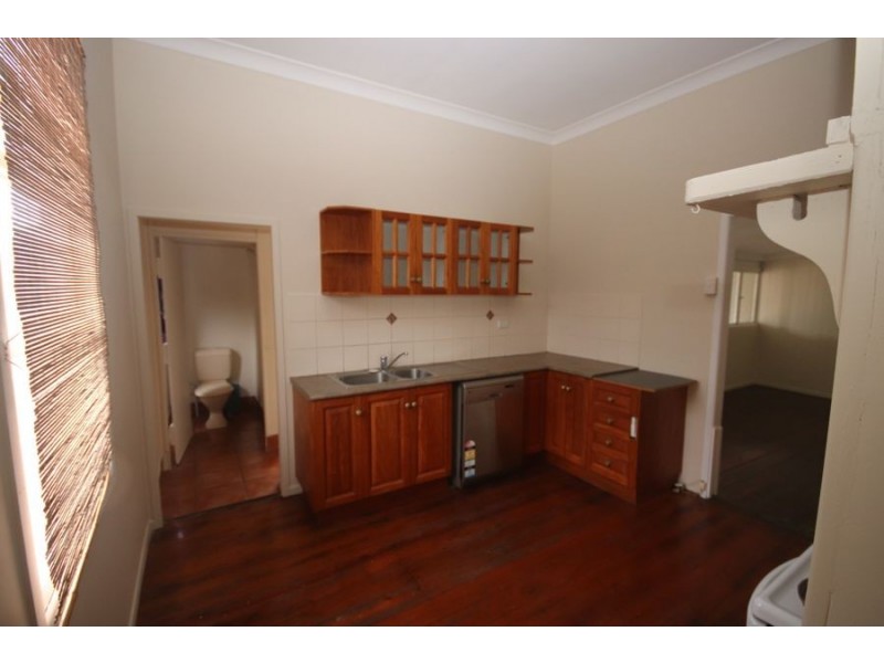 9 Hillside St All Offers Considered, Newtown QLD 4350