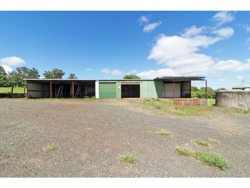 93 Brennan Road, Hampton QLD 4352