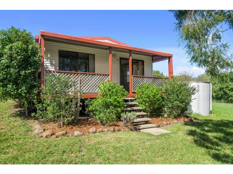 93 Brennan Road, Hampton QLD 4352