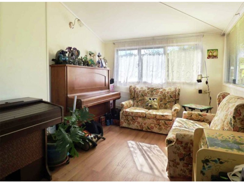 2 Short St, Crows Nest QLD 4355