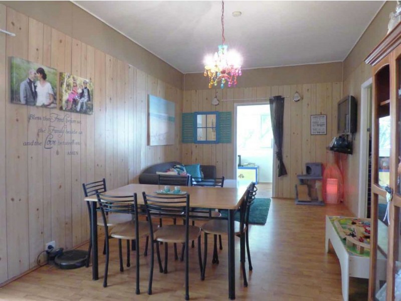 2 Short St, Crows Nest QLD 4355