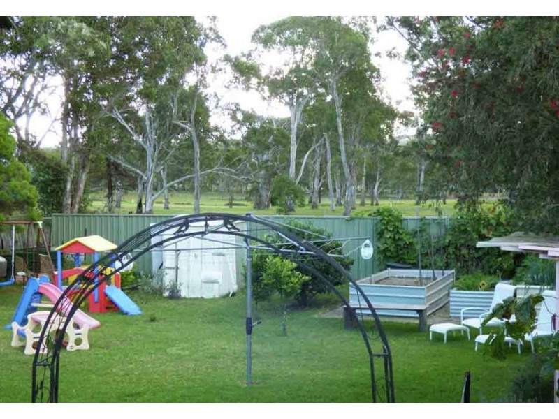 2 Short St, Crows Nest QLD 4355