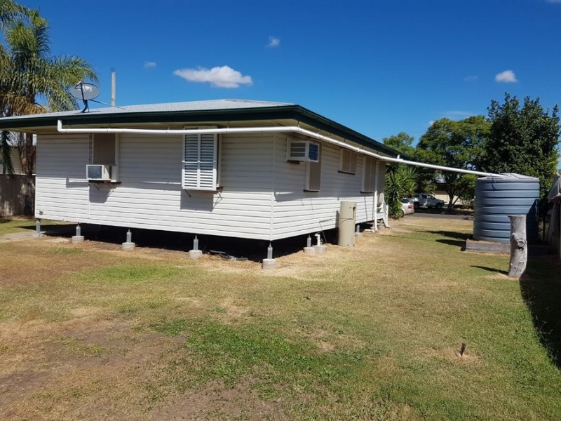 11 Twine Street, Dalby QLD 4405