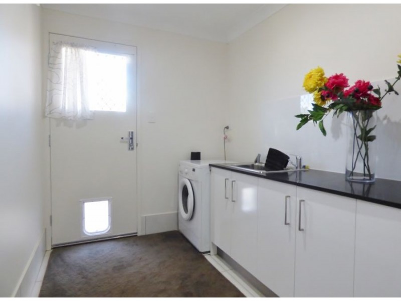 76 Naomi Drive, Crows Nest QLD 4355