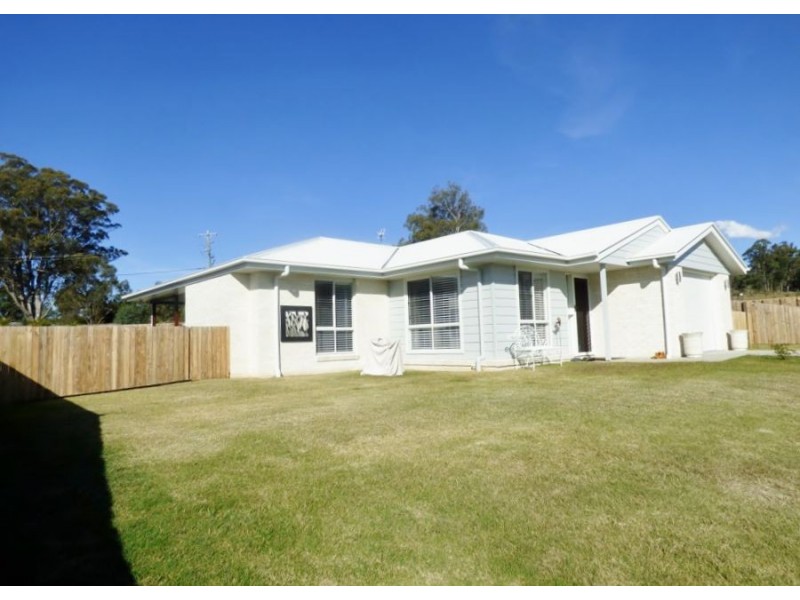 76 Naomi Drive, Crows Nest QLD 4355
