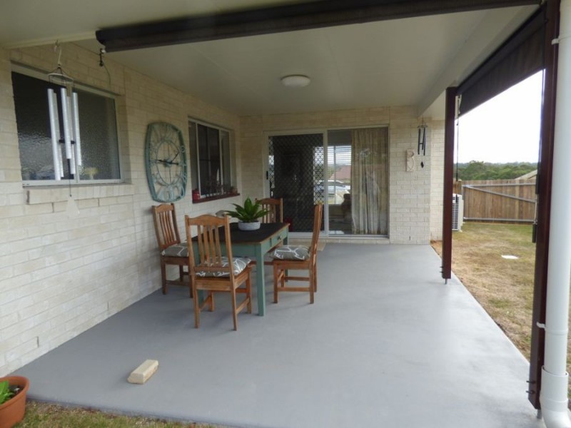 76 Naomi Drive, Crows Nest QLD 4355