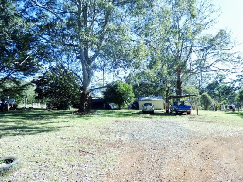 133 Brennan rd, Hampton QLD 4352