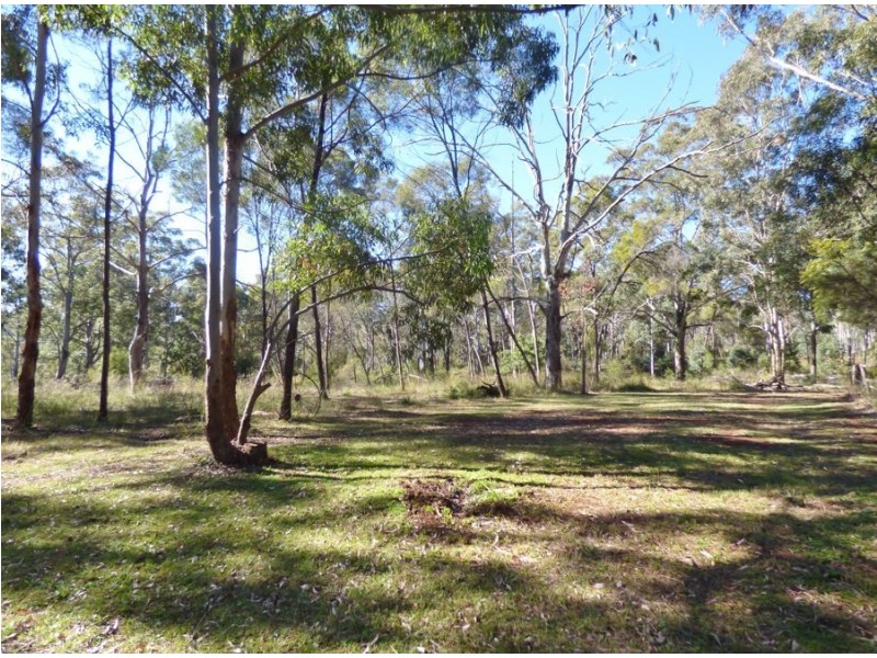 133 Brennan rd, Hampton QLD 4352