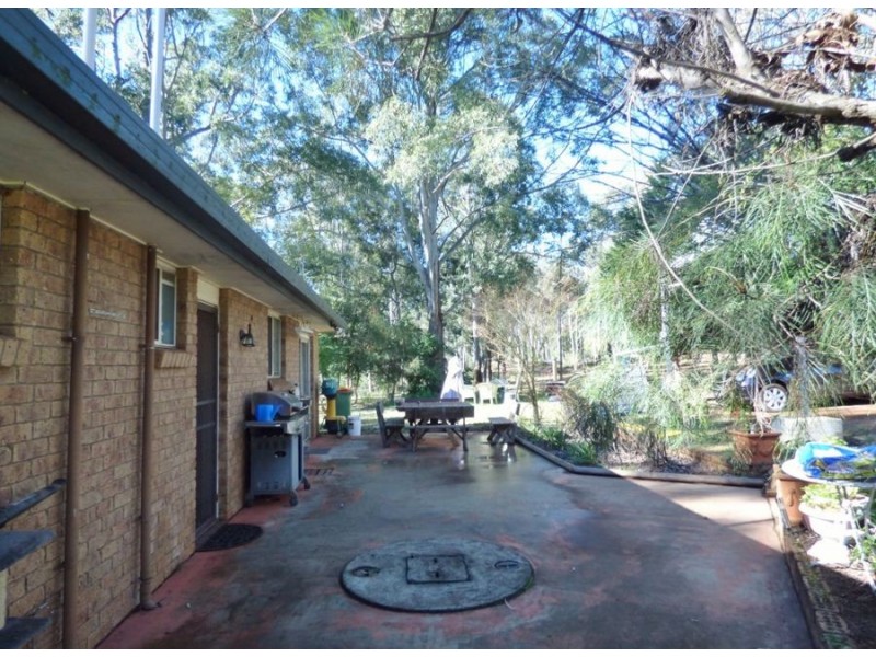 133 Brennan rd, Hampton QLD 4352