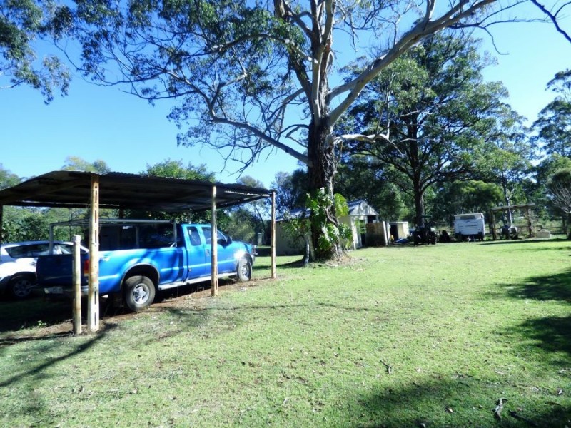 133 Brennan rd, Hampton QLD 4352