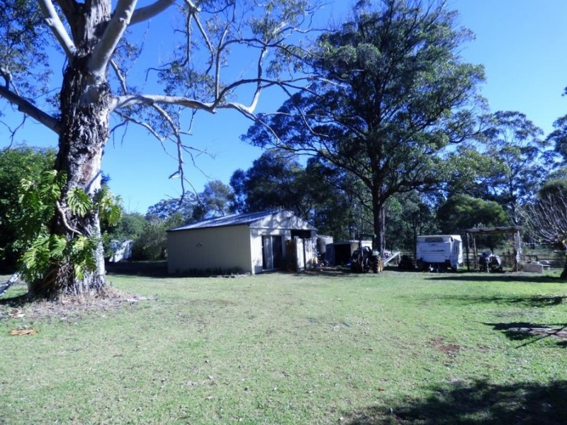 133 Brennan rd, Hampton QLD 4352