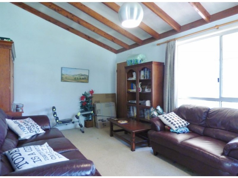 133 Brennan rd, Hampton QLD 4352