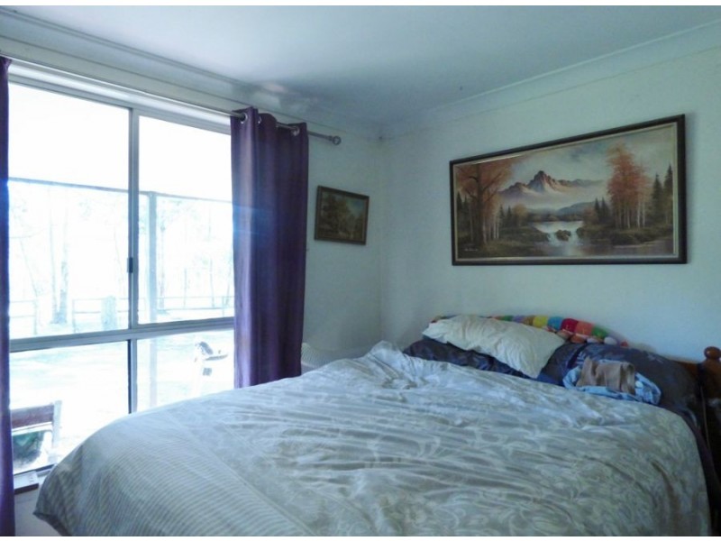 133 Brennan rd, Hampton QLD 4352