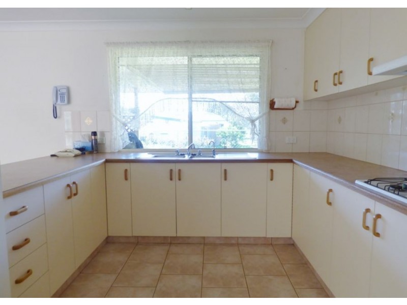 34 Andrews Rd, Crows Nest QLD 4355