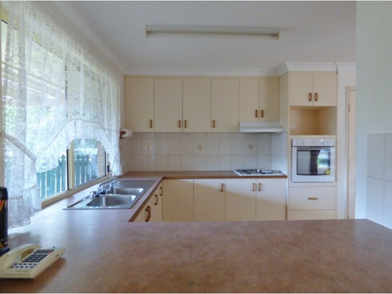 34 Andrews Rd, Crows Nest QLD 4355