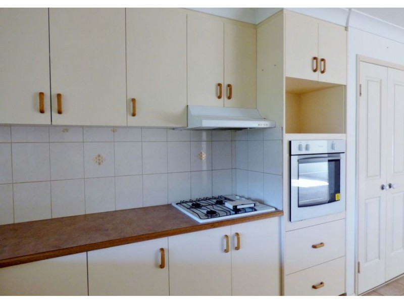 34 Andrews Rd, Crows Nest QLD 4355
