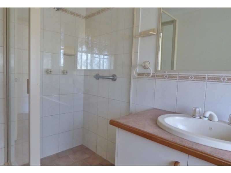 34 Andrews Rd, Crows Nest QLD 4355