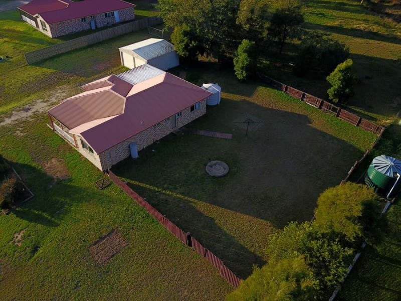 6 Devoncourt Road, Crows Nest QLD 4355