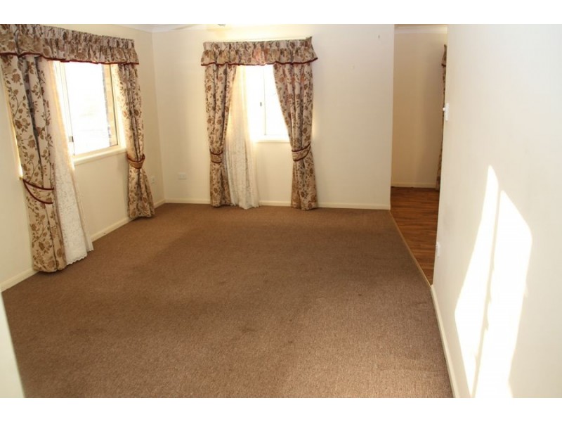 6 Devoncourt Road, Crows Nest QLD 4355