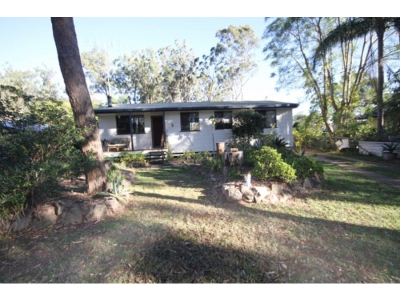 3 South Street, Crows Nest QLD 4355