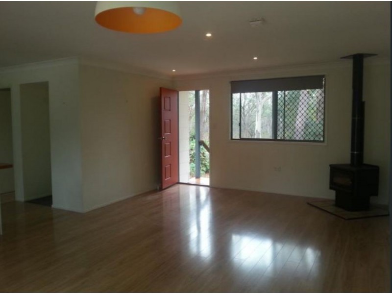 3 South Street, Crows Nest QLD 4355