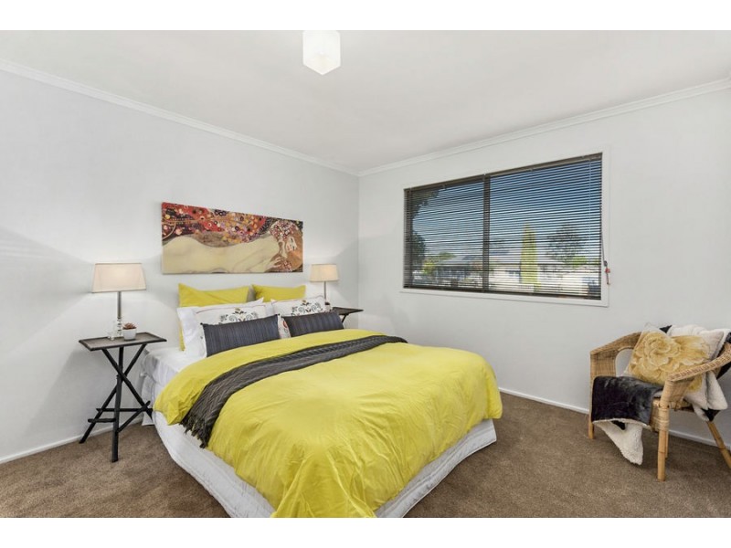 8 Nolan St, Crows Nest QLD 4355
