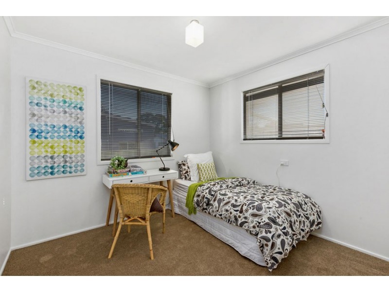 8 Nolan St, Crows Nest QLD 4355