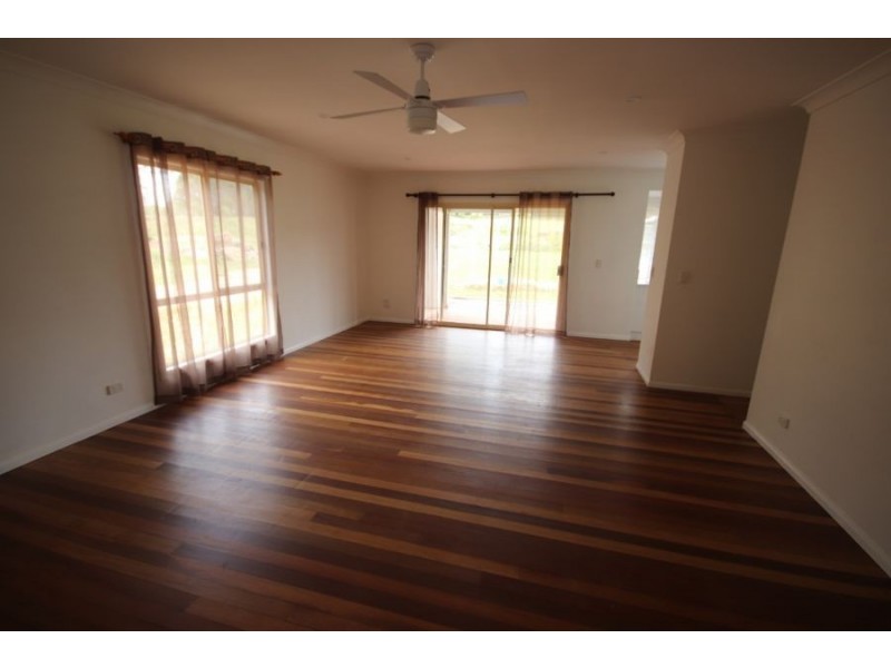 7 Aphrah Street, Crows Nest QLD 4355