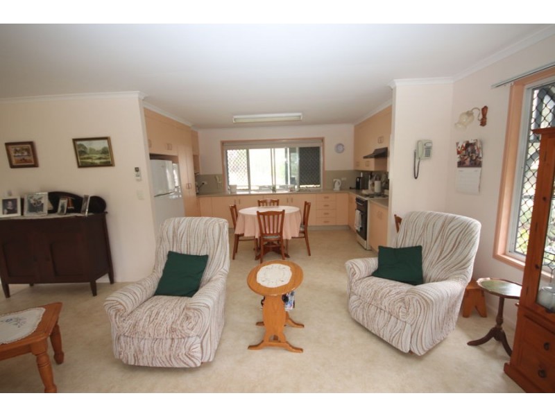 17 Gilliland Crescent, Blackbutt QLD 4306