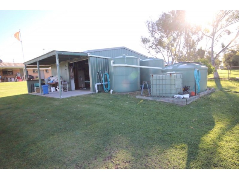 13 Edward Street, Goombungee QLD 4354