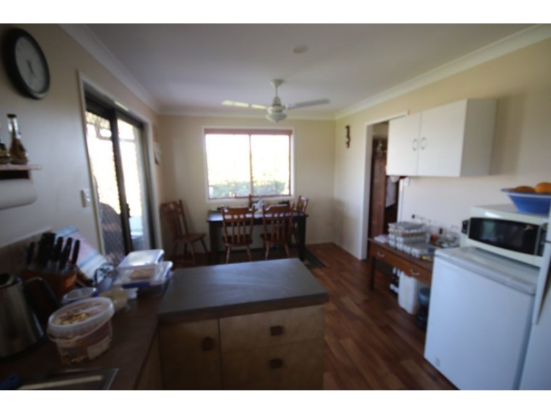 13 Edward Street, Goombungee QLD 4354