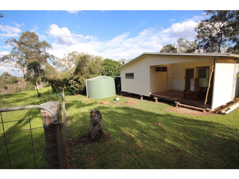 268 Reushle Road, Cabarlah QLD 4352