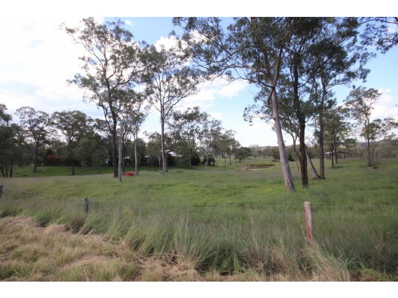 268 Reushle Road, Cabarlah QLD 4352