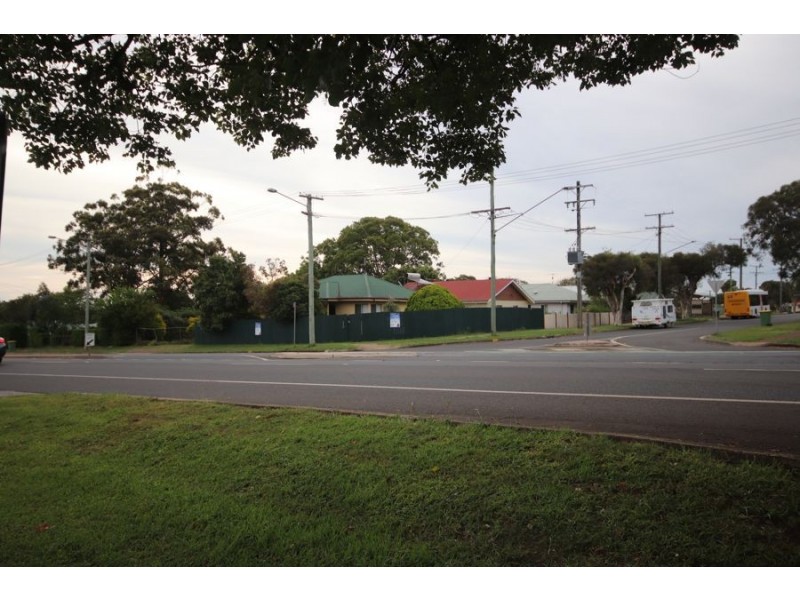 2 Coonan st, Harlaxton QLD 4350