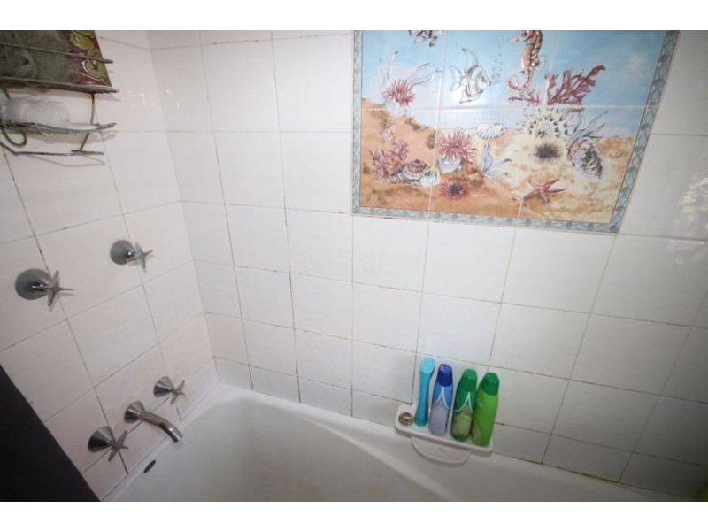 2 Coonan st, Harlaxton QLD 4350