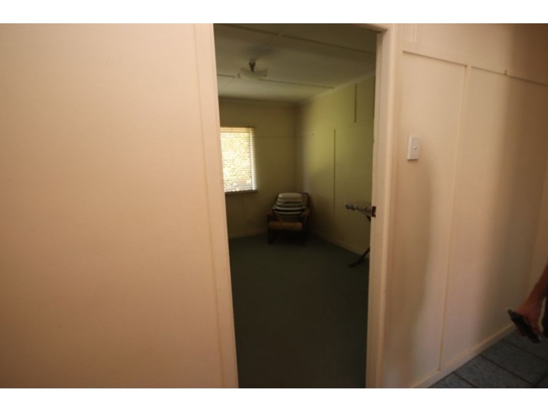 2 Coonan st, Harlaxton QLD 4350