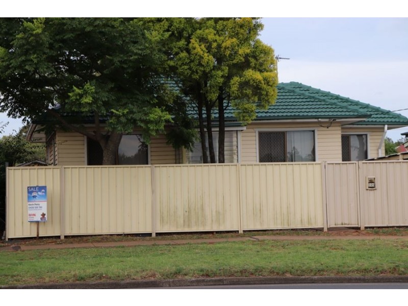 325 James Street, Newtown QLD 4350