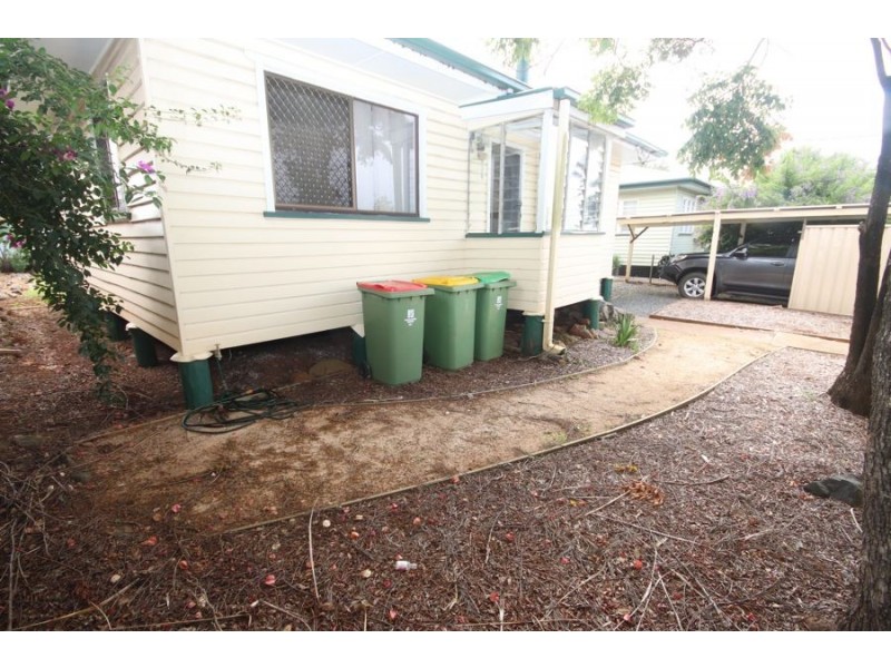 325 James Street, Newtown QLD 4350