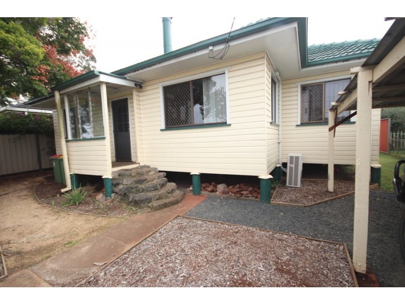 325 James Street, Newtown QLD 4350