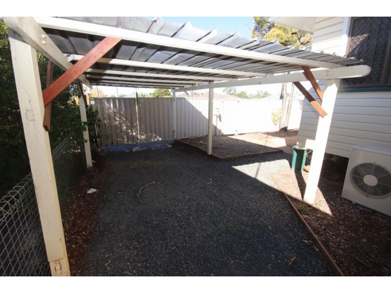 325 James Street, Newtown QLD 4350