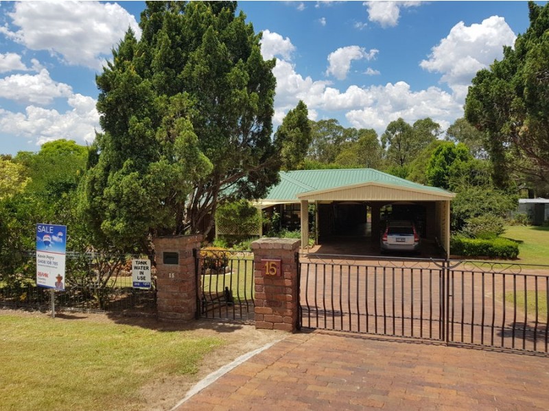 15 Railway Terrace, Crows Nest QLD 4355