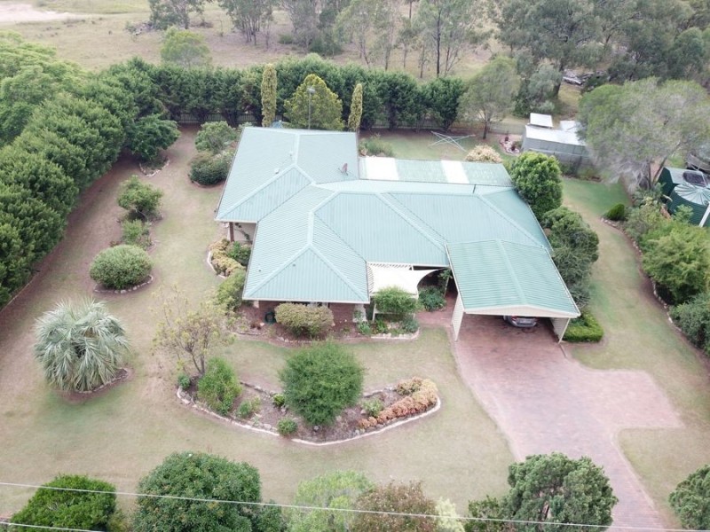 15 Railway Terrace, Crows Nest QLD 4355