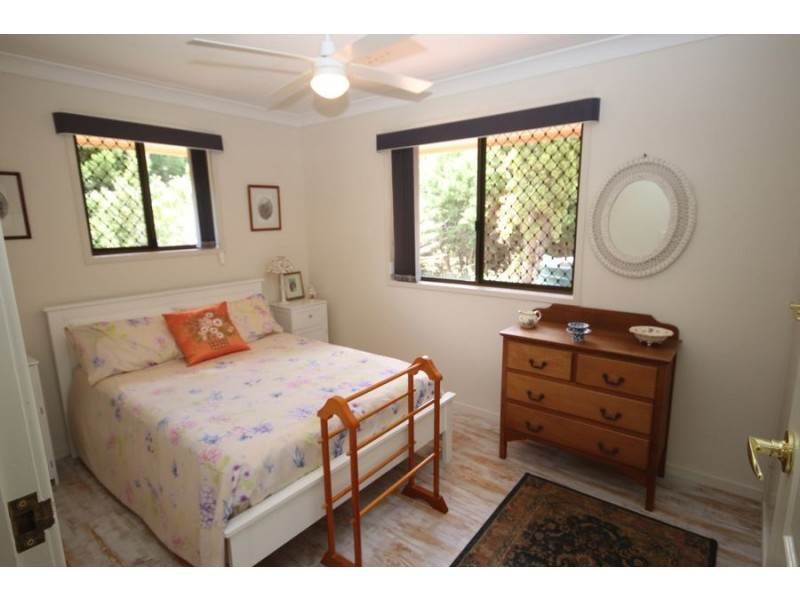 15 Railway Terrace, Crows Nest QLD 4355