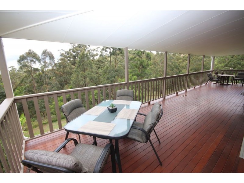 92 Forest Drive, Hampton QLD 4352