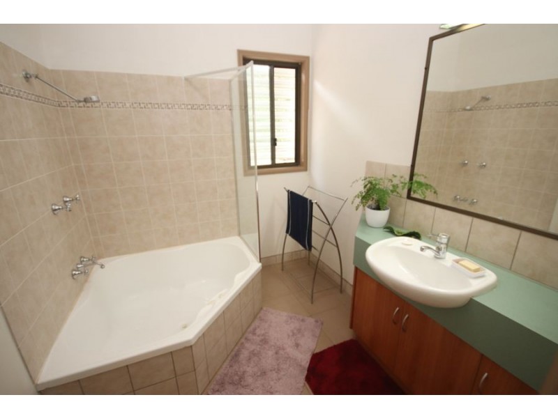 92 Forest Drive, Hampton QLD 4352