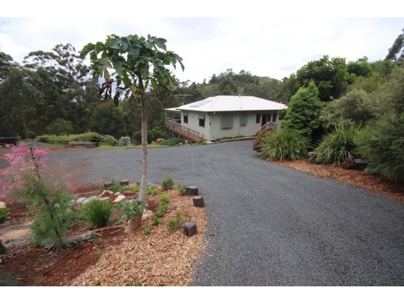 92 Forest Drive, Hampton QLD 4352
