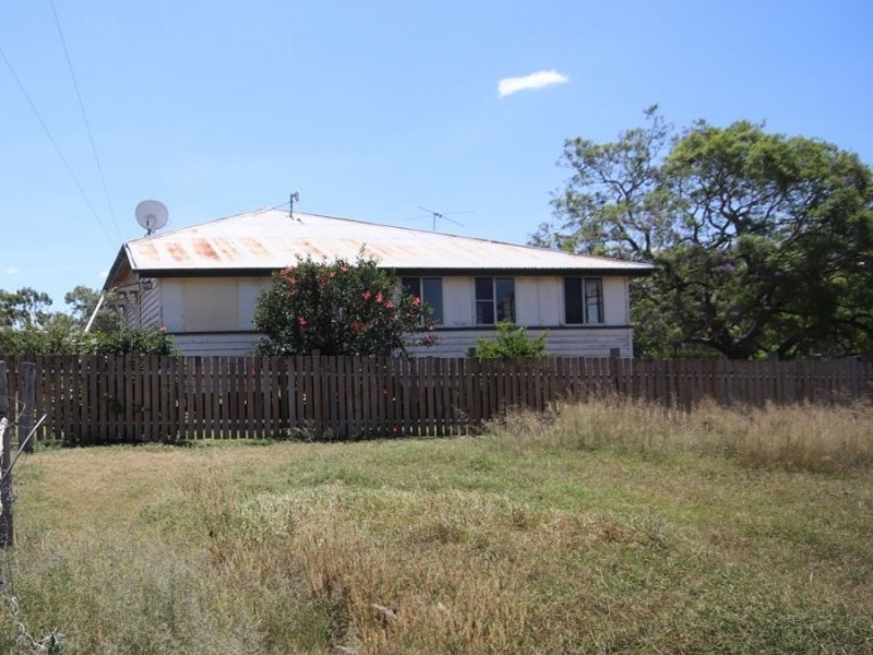 39 McNairn Road, Crows Nest QLD 4355